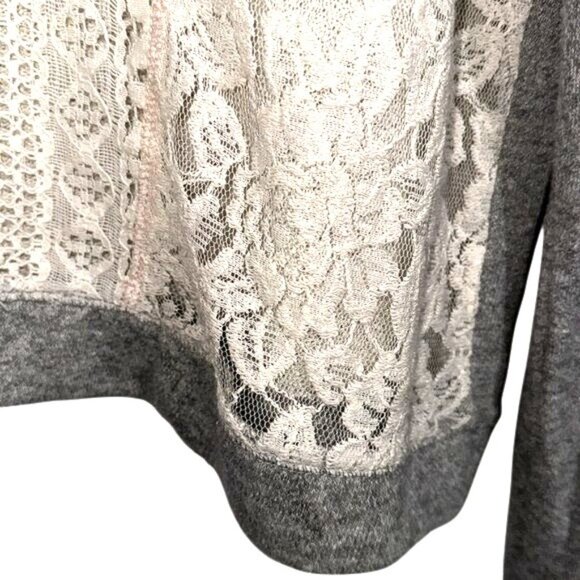 Lace Front Gray Long Sleeve Top By Jolt For Women Size XL - Picture 5 of 10